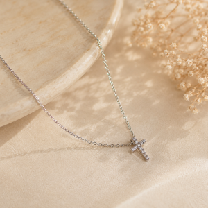 Colar Cruz Diamantes Ouro Branco 19,2Kt